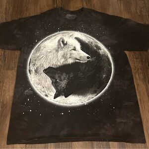 Black and White Wolf Graphic T-Shirt